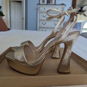 Steve Madden Lessa Platform Heels